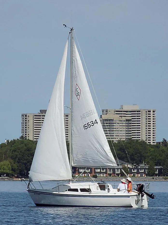 1975 22 ft catalina sailboat