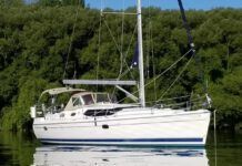 Hunter 45DS Used Boat Review