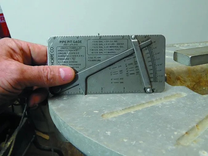 pit gauge for steel boats