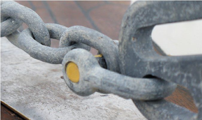 This Manson Supreme will accept a bow shackle, but it is incorrectly attached to the chain with a rated D shackle. (Photo/ Jonathan Neeves)