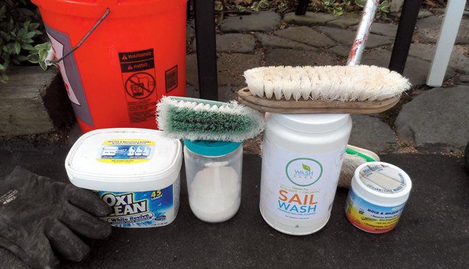 Powdered percarbonate-based cleaners proved the most effective at fighting stains: from left Oxiclean, CS-530, Sail Wash, and Iosso Mold and Mildew Cleaner. (Photo/ Drew Frye)