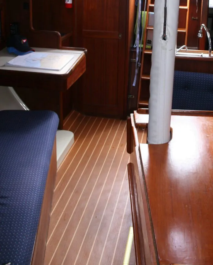 can you use yacht varnish on plywood