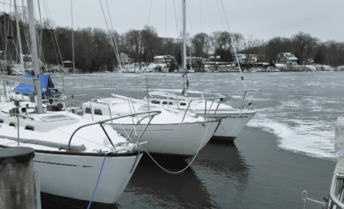 6._kasco_under_dock_every_25'_3