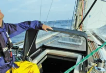 rigging a sailboat mast