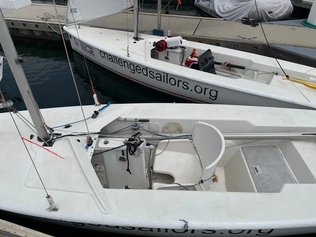 Cockpit of Martin 16 with vertical steering control. The top boat has the PAU unit installed. (Photo/ Jane Dunn)