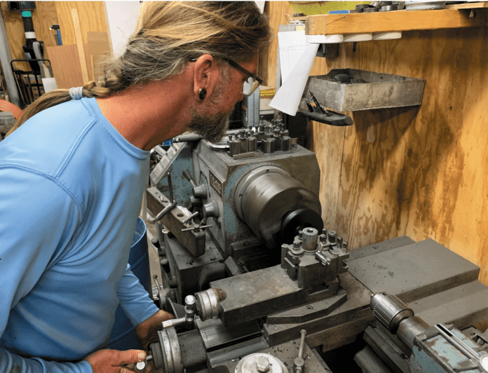 2403_Opener_plastic2_6557