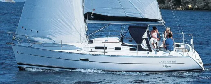 32 foot beneteau sailboat