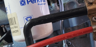 This is the faulty diesel lift pump, the arrow is pointing to the sluggish primer lever. That is an issue because the fuel lift pump needs to provide the right amount of fuel and fuel pressure to the injector pump. (Photo/ Marc Robic)