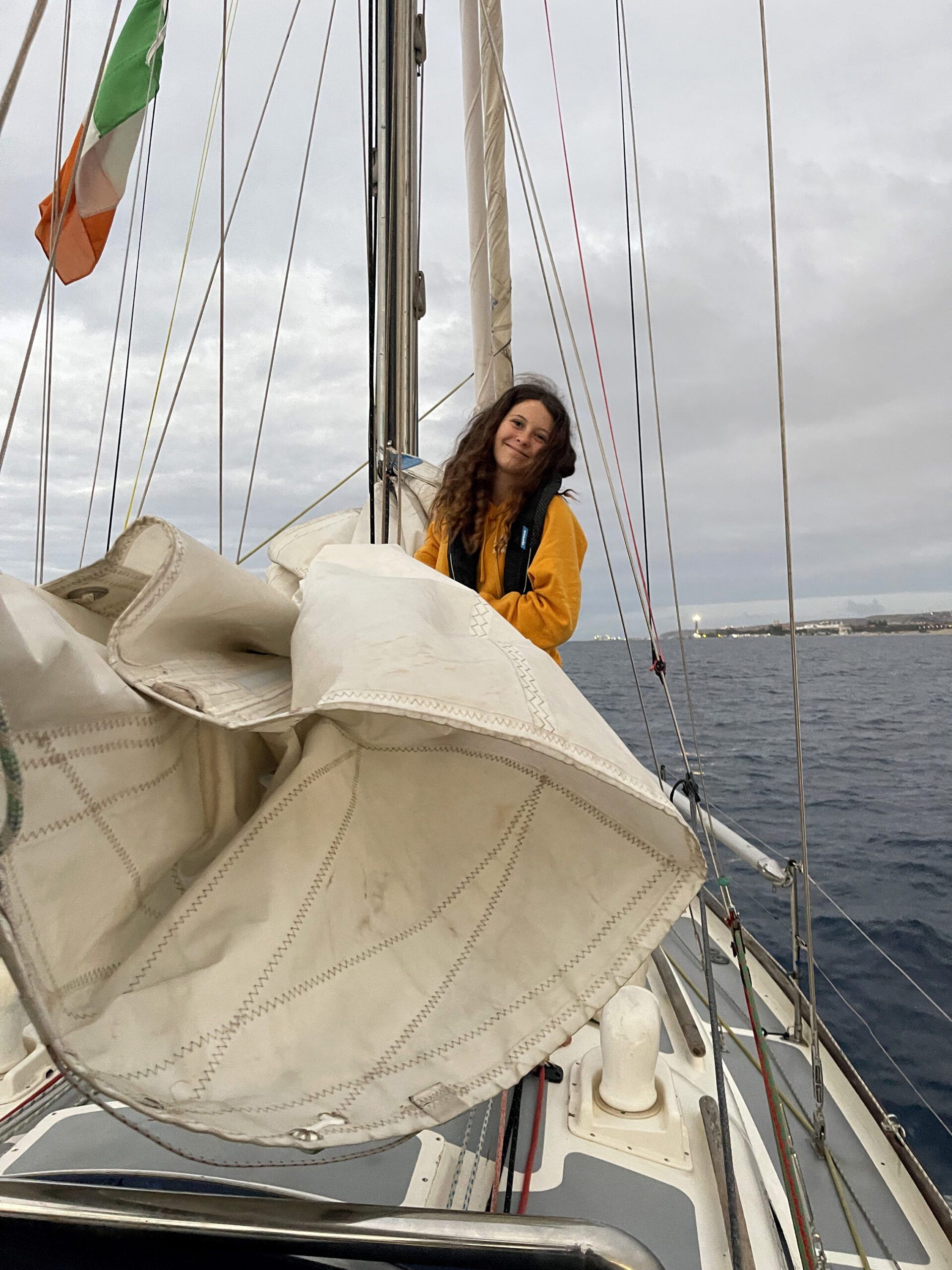 Singlehanded sail handling practice. (Photo/ Leszek Wolnik)