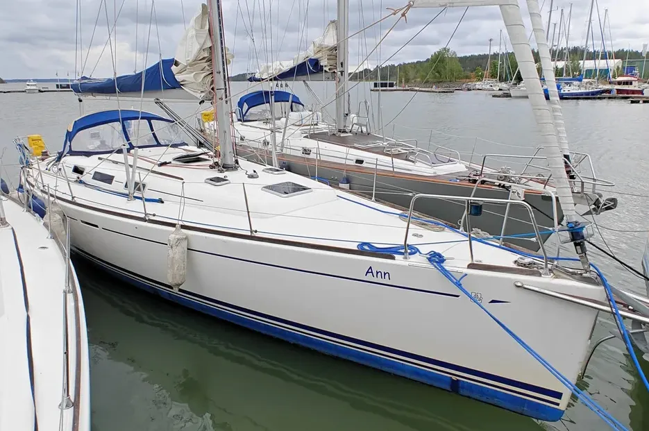 The Dufour 44 is a solid option for a coastal cruiser that also offers you a chance to place in races. Image courtesy of Yacht World.