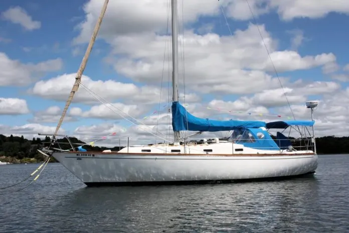 1978-tartan-37-exterior at sea yacht world