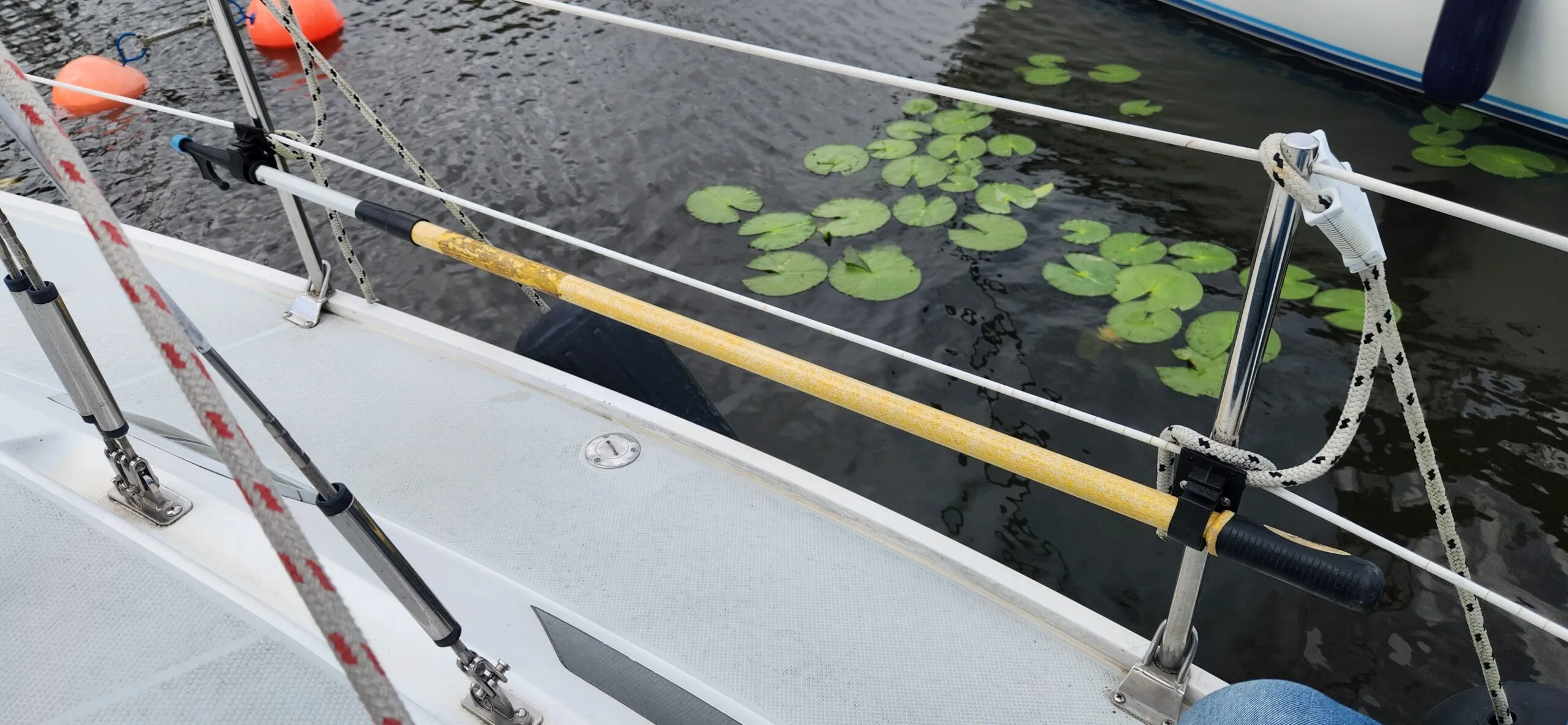 Converted painter's extension pole on stanchion. (Photo/ Marc Robic)