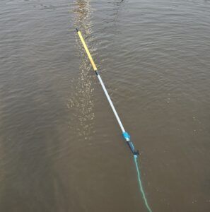 A painter's rod is a great alternative to a traditional boat hook. It is durable and it floats! In this test, it was still floating after 30 minutes. (Photo/ Marc Robic)