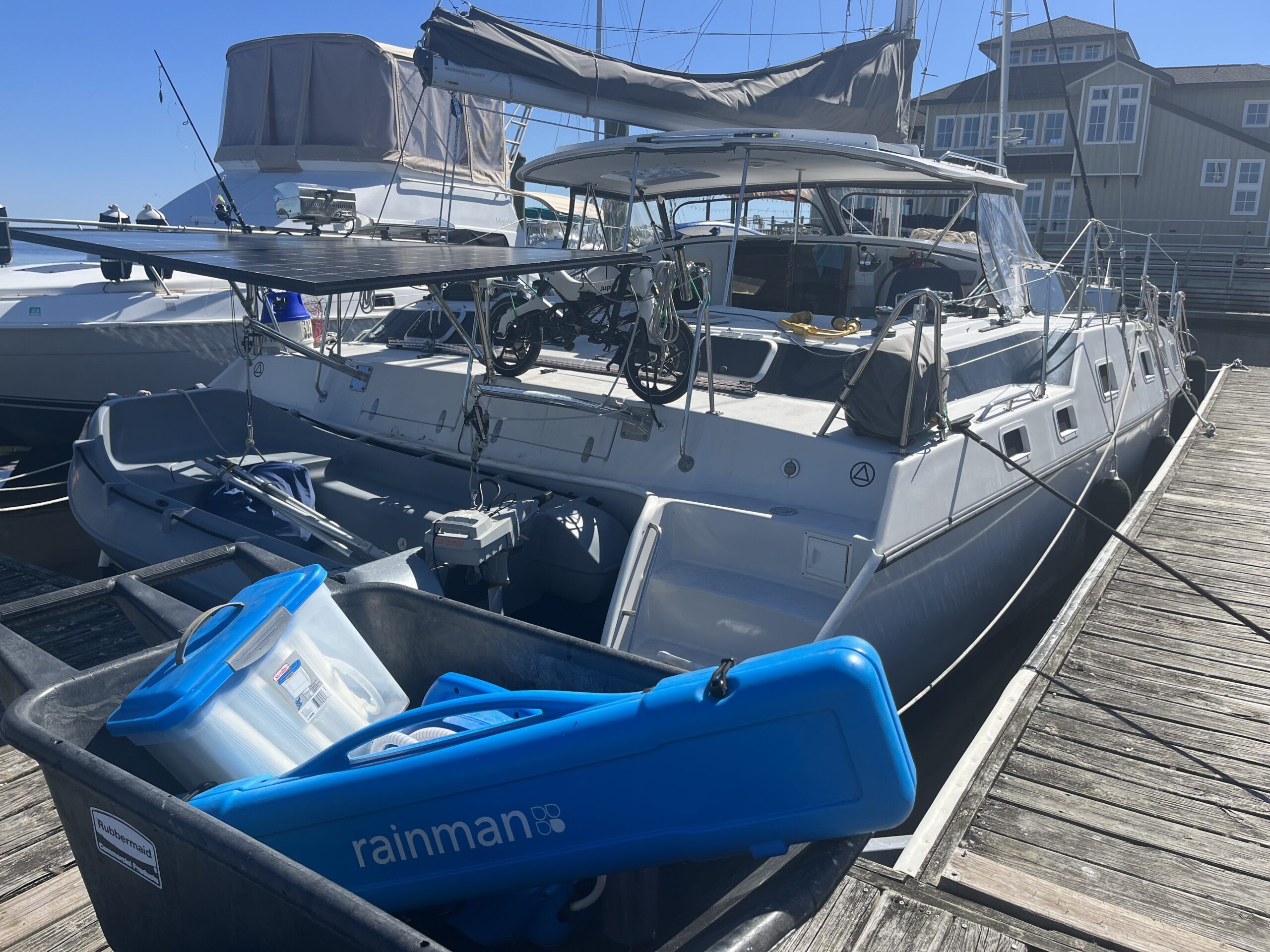 A friendly cruiser gave the author a Rainman Watermaker in a dock cart. This is in New Bern, NC where the author left their boat for a couple of months. (Photo/ Alex Jasper)