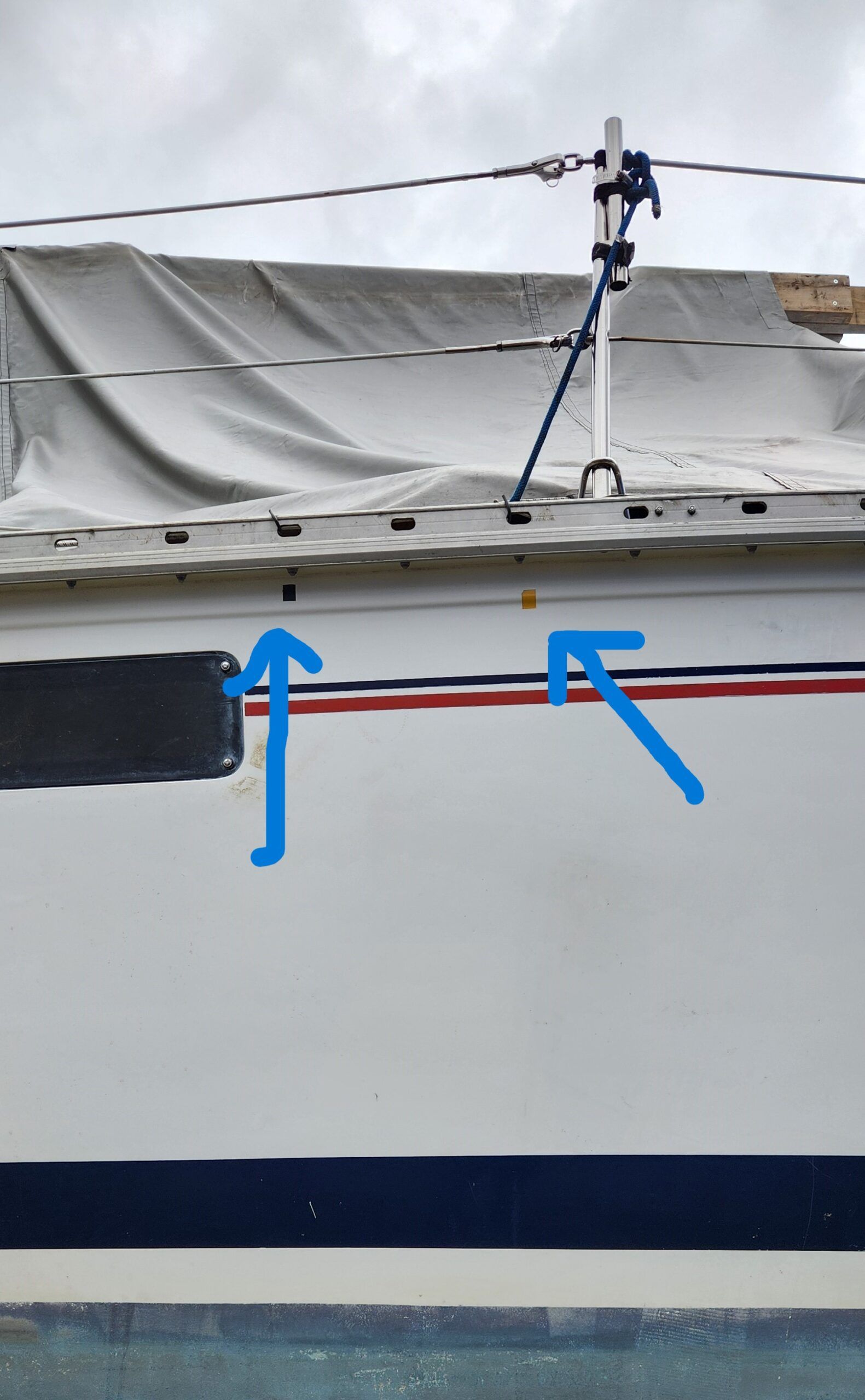 This boat owner opted to indicate both the sling and the support pad locations. This is not a good idea as it can be confusing for the crane and yard crew. (Photo/ Marc Robic)