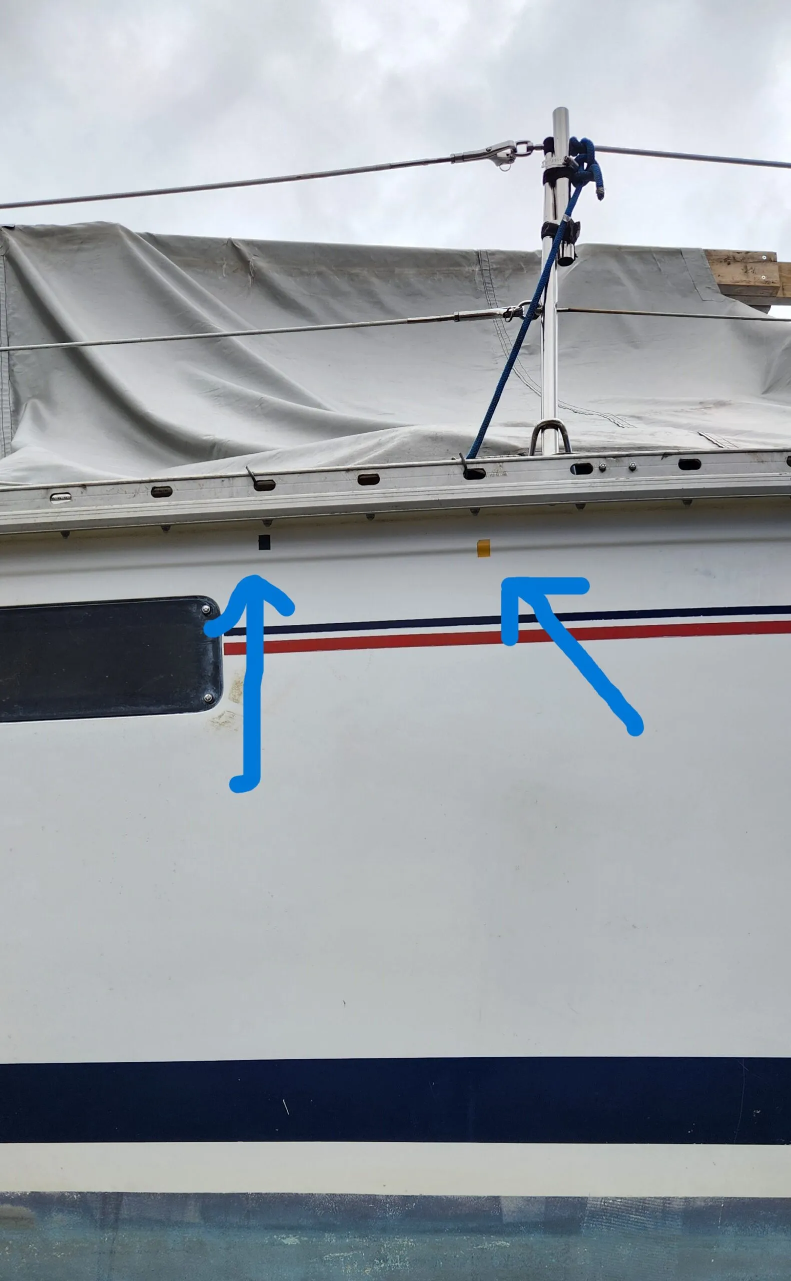 This boat owner opted to indicate both the sling and the support pad locations. This is not a good idea as it can be confusing for the crane and yard crew. (Photo/ Marc Robic)