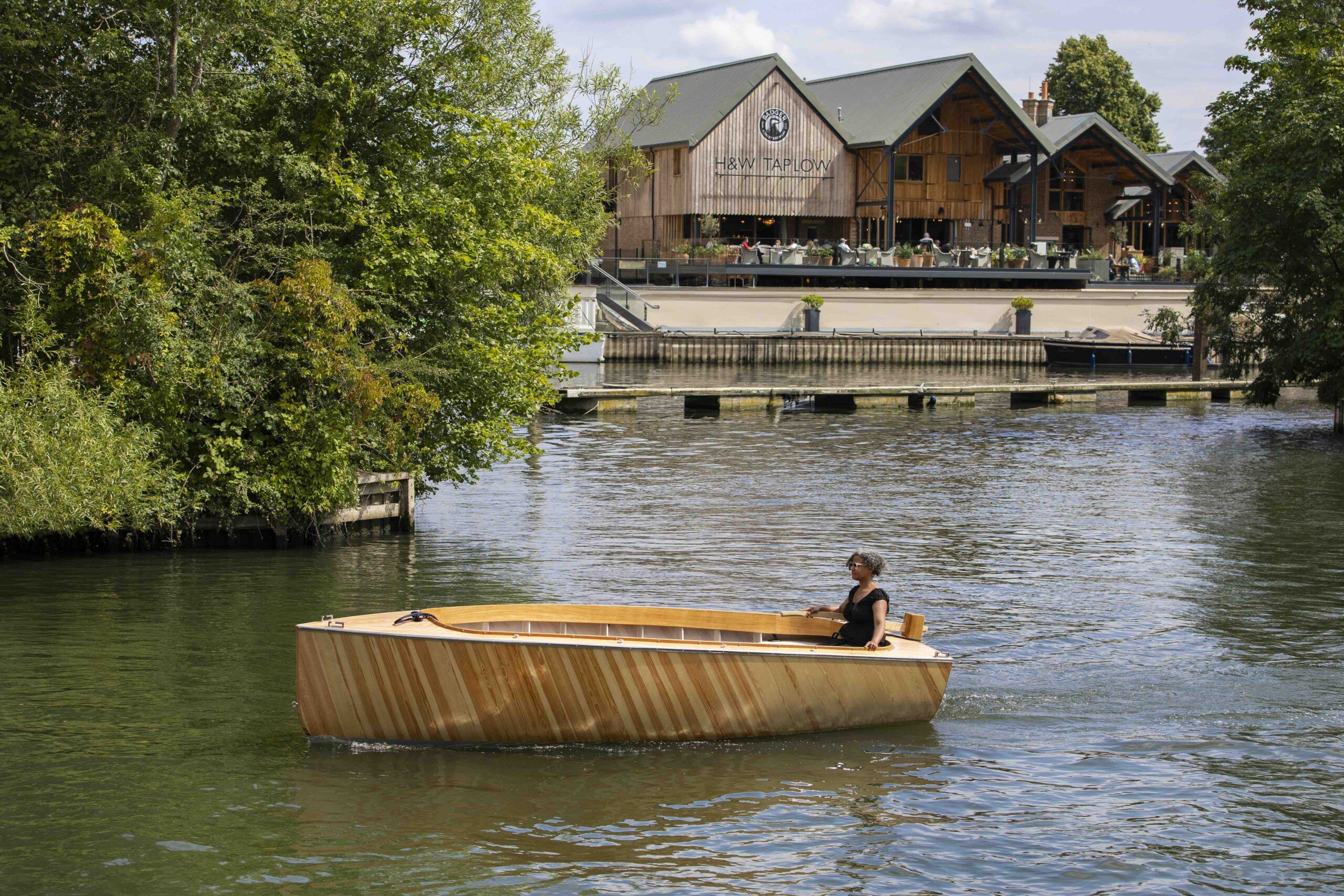 Blue Tree Boat Builder's Stria 5 is 5 m long and built from Vendia plywood, oak and Douglas fir. Two 3500Wh lithium batteries and a Torqeedo cruise 3.0 pod drive power this model on the River Thames. (Photo courtesy of Blue Tree Boat Builders)