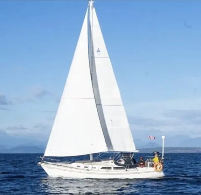 Catalina34-RunningShot2