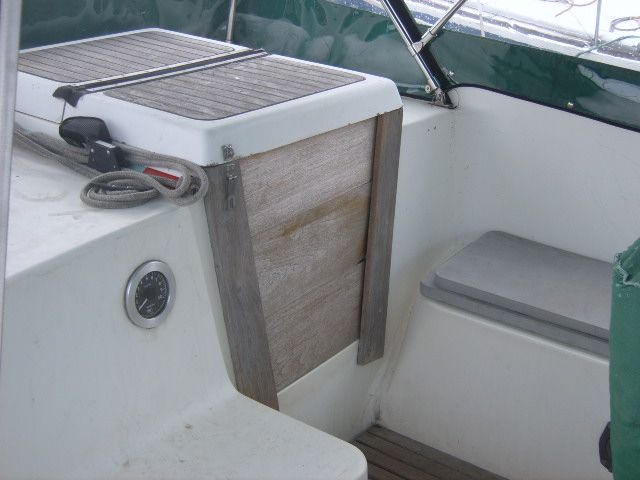 Companion way exterior teak in need of refinishing. (Photo/ Ray Ville)