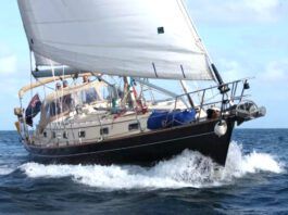Island Packet 440 Island Packet has earned a reputatioin for crafting stout, seaworthy passagemakers that will grace any anchorage. Courtesy of Yachtworld.com