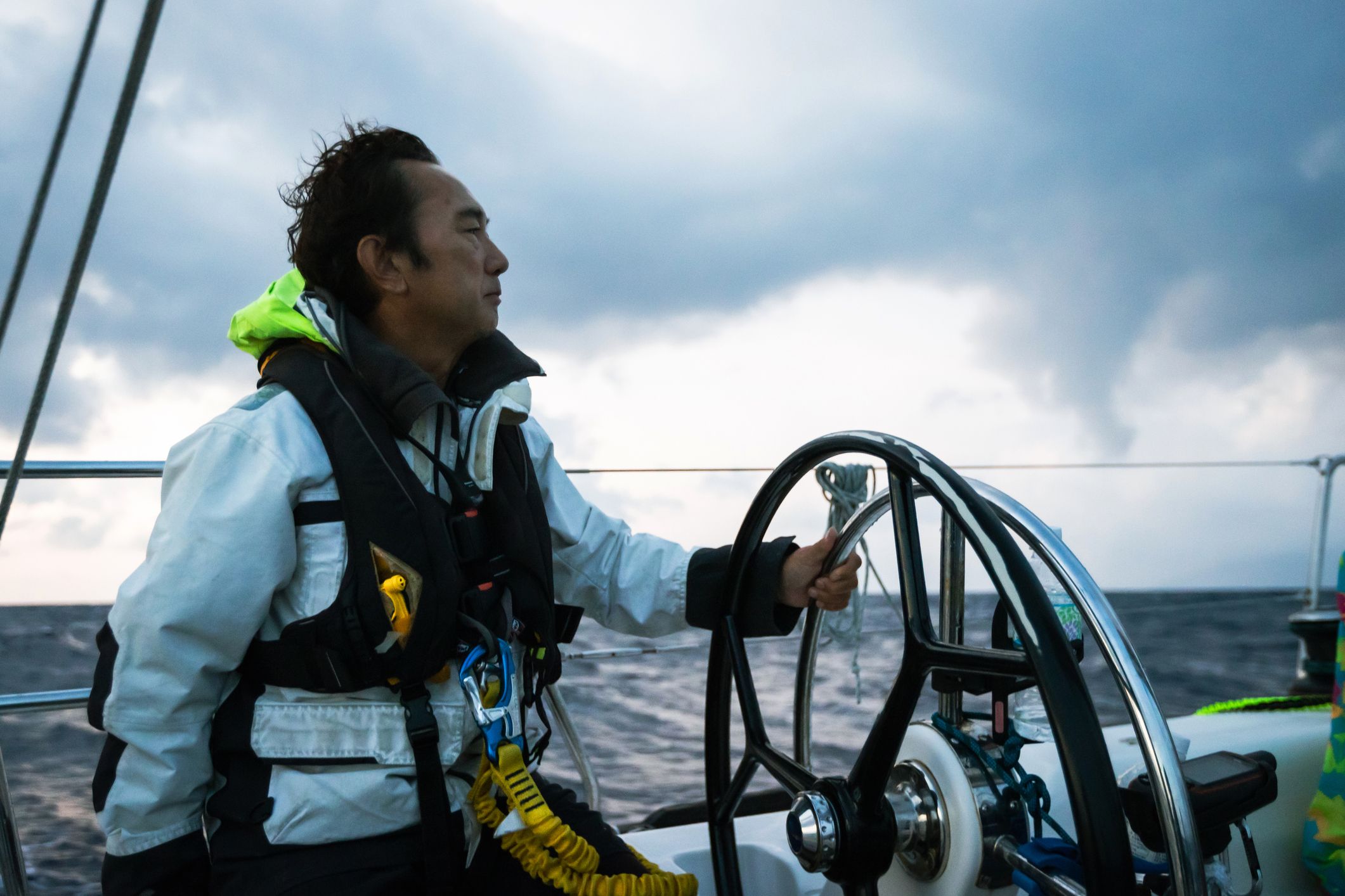 Choose a watch schedule and task division that ensures the skipper is well rested. They are often woken up for any issue during any person's watch. (Photo/ Susumu Yoshioka/ Getty)