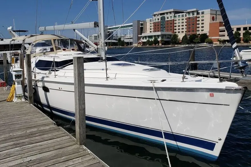 The 45DS is a big boat, which means an expansive foredeck with that nifty wrap-around window that bathes the interior saloon in a welcoming light. Courtesy of Yachtworld.com