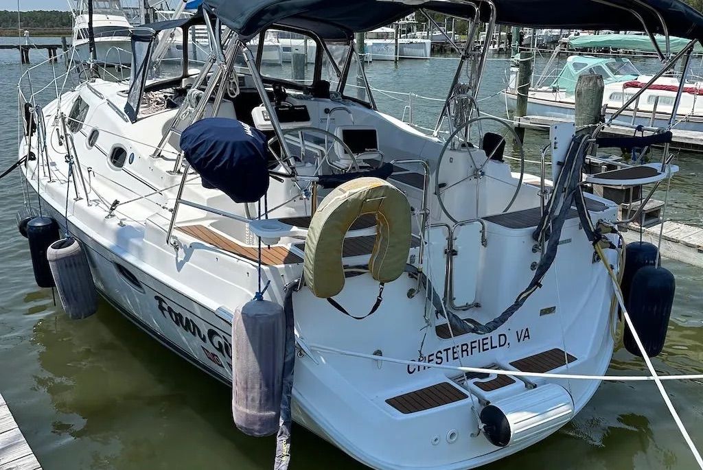 The Hunter 45DS. Photo courtesy of YachtWorld.com