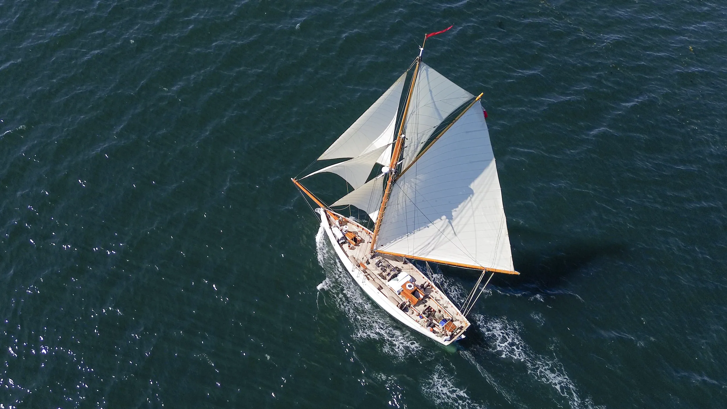 Tally Ho reaching in a fair wind, all sails drawing. Perfect conditions! (Photo/ Leo Sampson Goolden)