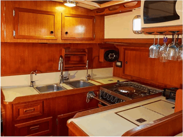 Valiant 40 Used Boat Review - Practical Sailor