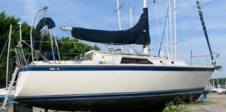 The O'Day 30's clean, modern profile has aged remarkably well due to its straight sheerline and high topsides. Courtesy of YachtWorld