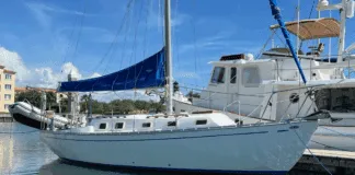 The Endeavour 32's moderate beam and traditional profile reflect her 1970s IOR-influenced design heritage. Though no longer competitive as a racer, the hull remains well-suited for comfortable coastal cruising. Courtesy of Yachtworld.com