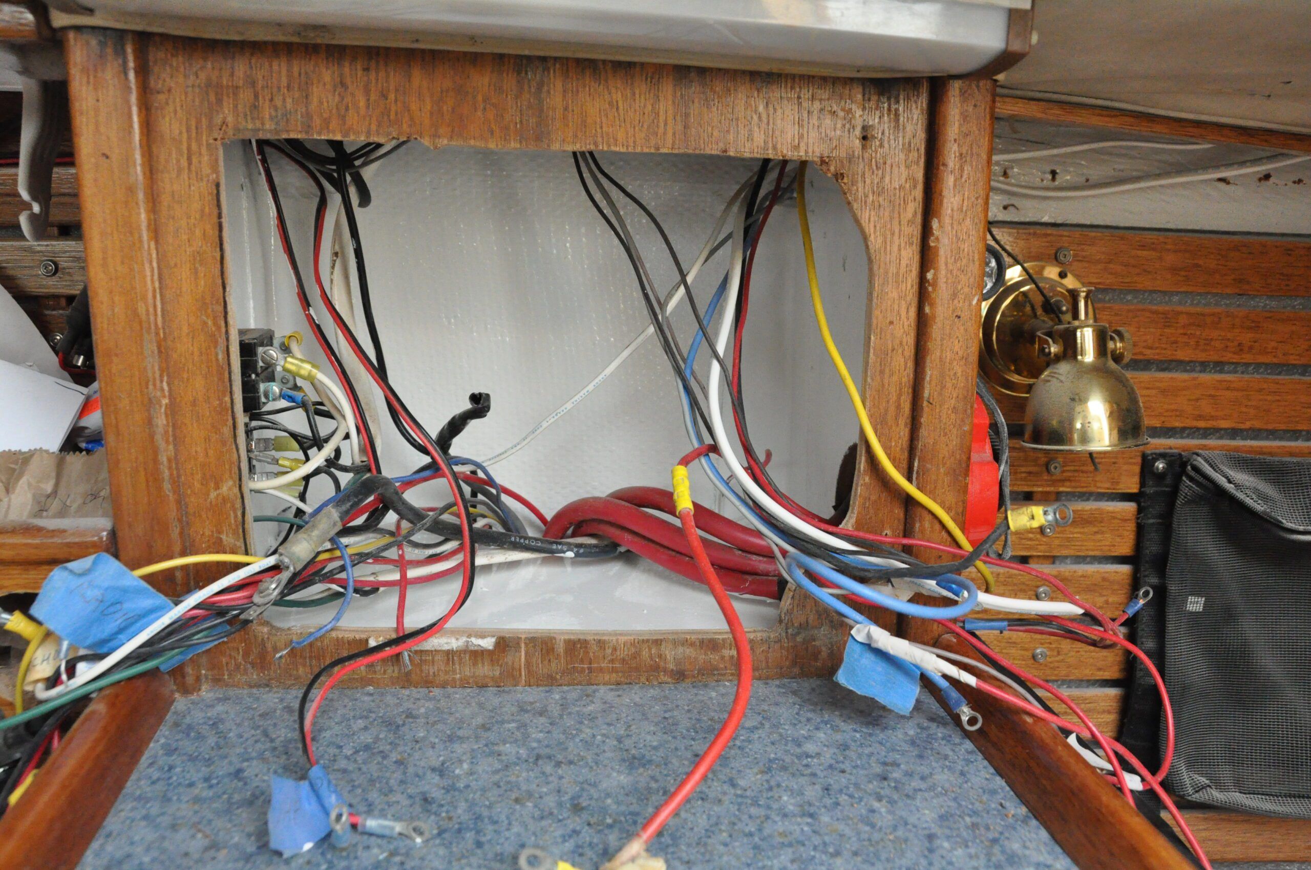 The opening enlarged and painted white. (Photo/ Bert Vermeer)