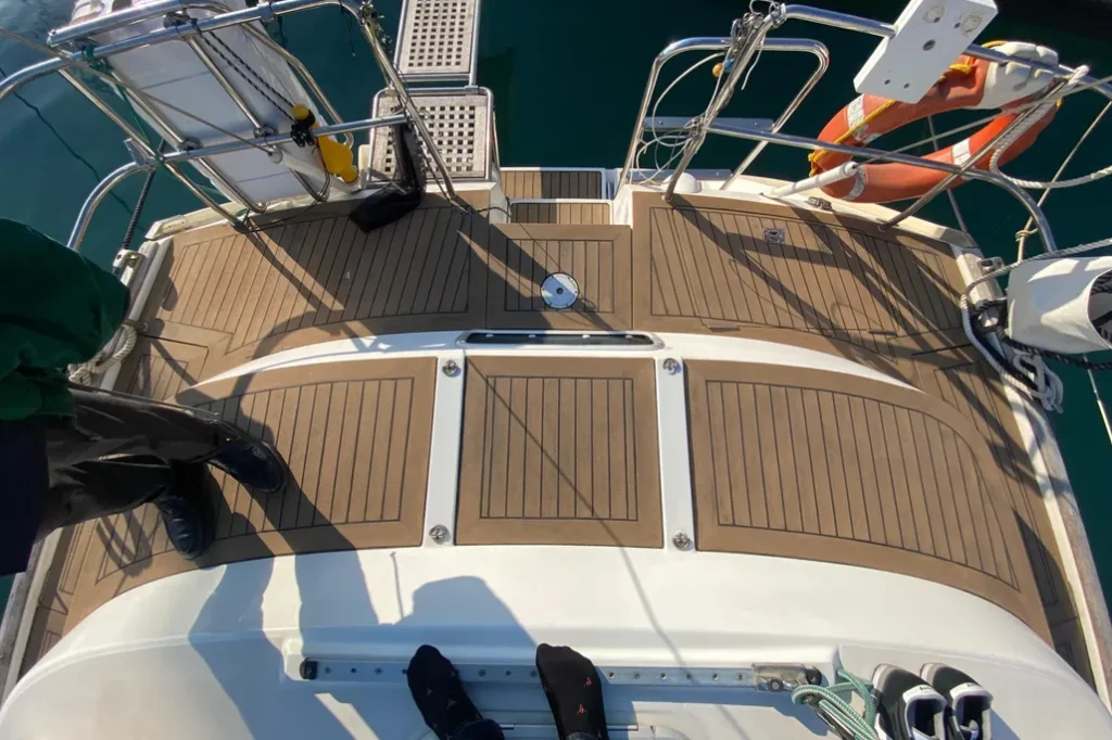 A roomy swim step offers plenty of lounging space once at anchor. Courtesy of YachWorld.com