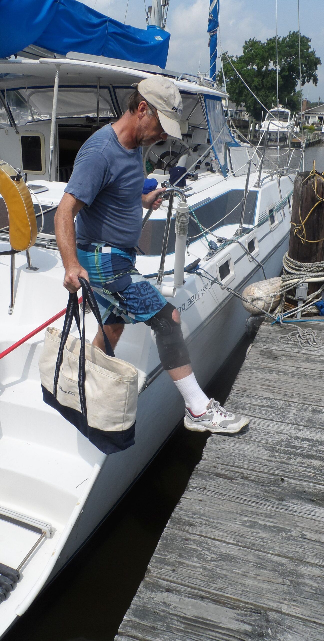 A tackle holds the boat in, sugar scoop steps make boarding safe and easy, even with your hands full. (Photo/ Drew Frye)