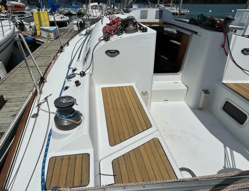 The convertible cockpit seats can be shortened by 20 inches to create more working space for sail trimmers in racing mode. Courtesy of YachtWorld.com