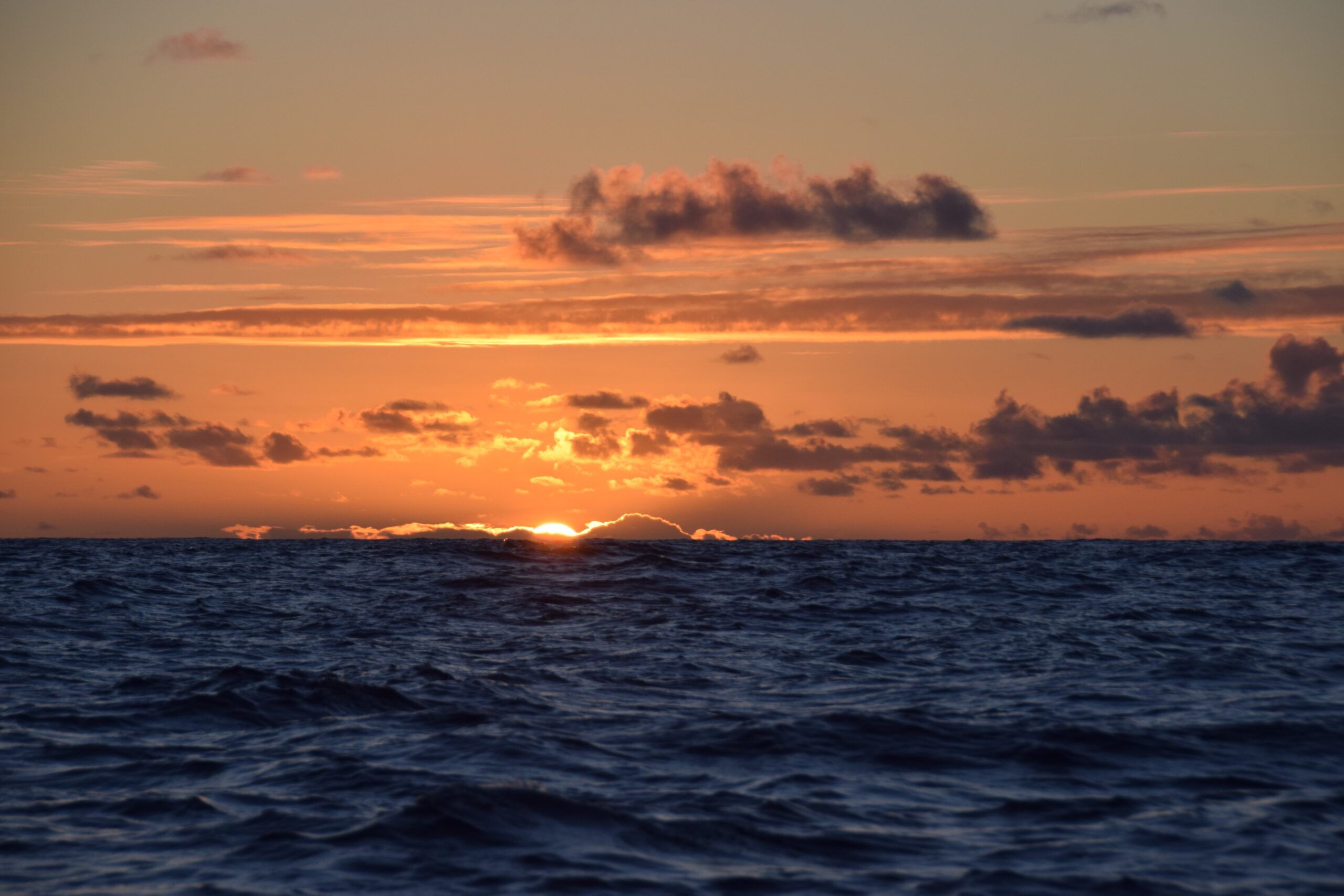 A glorious mid Pacific sunset. (Photo/ Bert Vermeer)