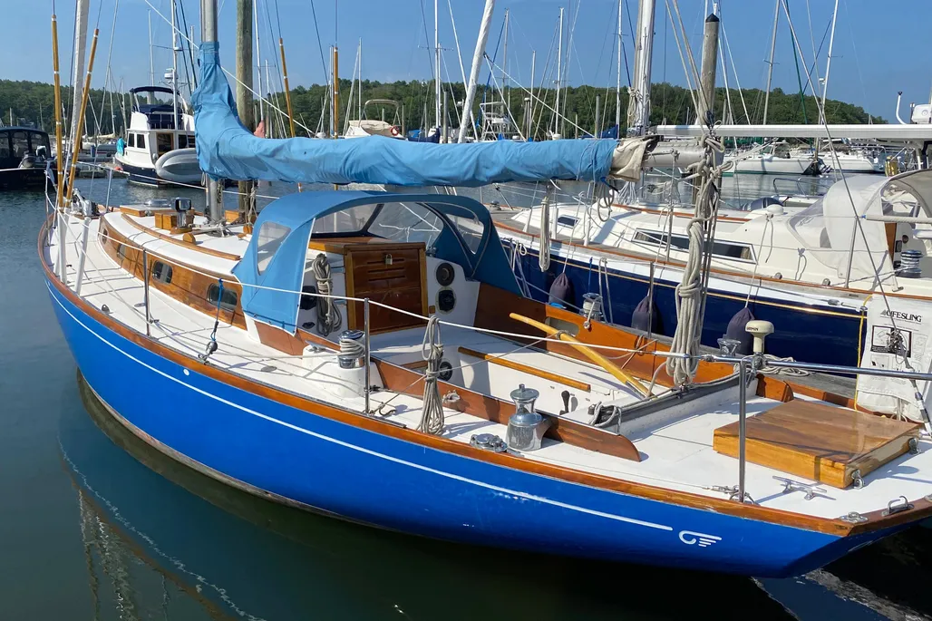The Hinckley Pilot 35's deeply curved sheer and long overhangs create a traditionally handsome profile that owners consistently praise as "the prettiest boat in the harbor." Courtesy of YachtWorld.com
