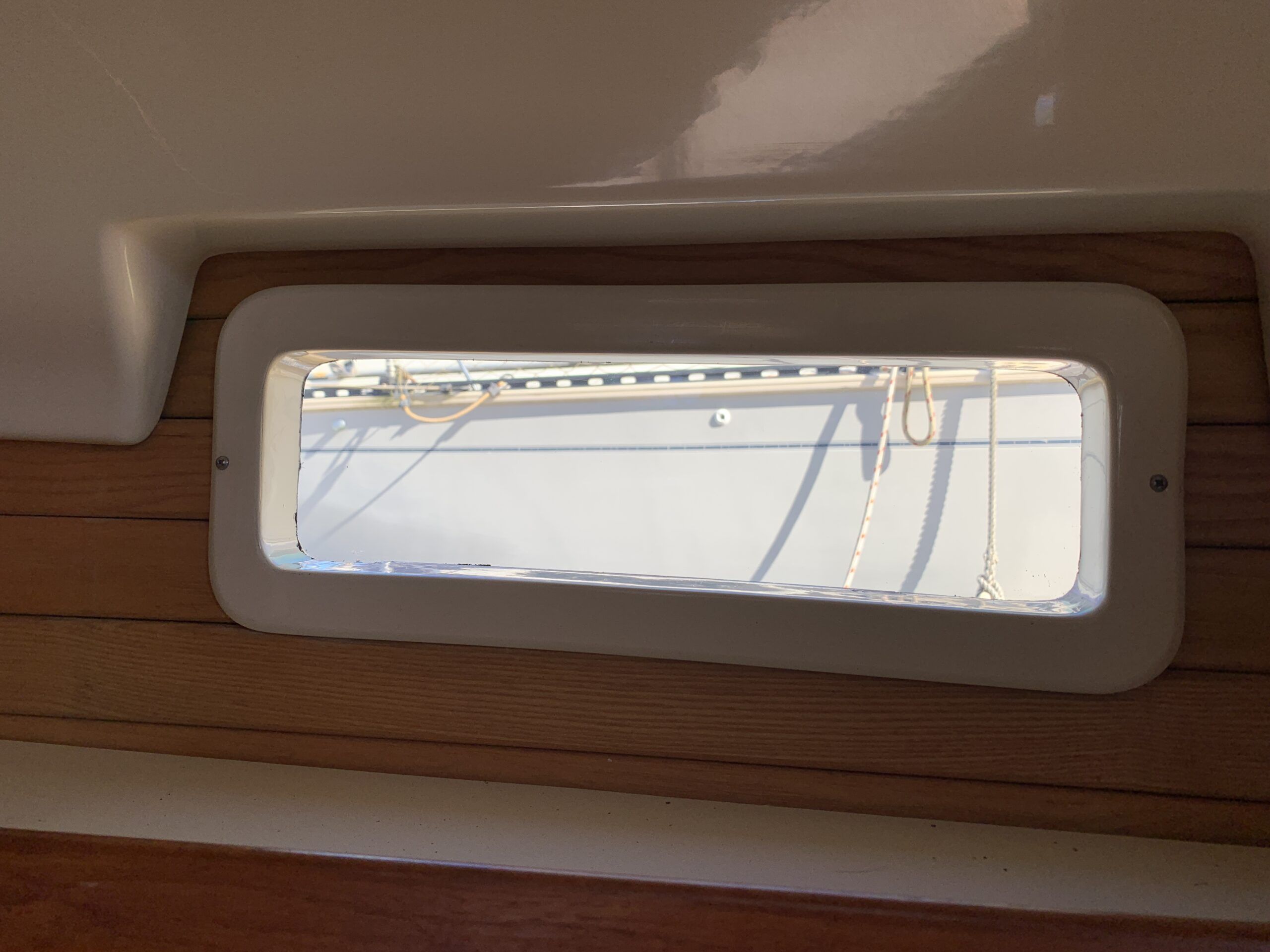 Replacement plexiglass—what a difference. (Photo/ Bert Vermeer)