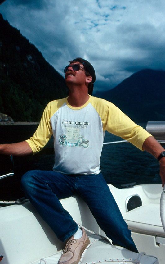 Keeping an eye on the spinnaker. (Photo/ Bert Vermeer)