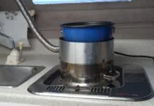 Cabin heater on Origo 2000CB alcohol stove. (Photo/ Drew Frye)