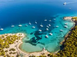 Anchoring in Crowded Harbors