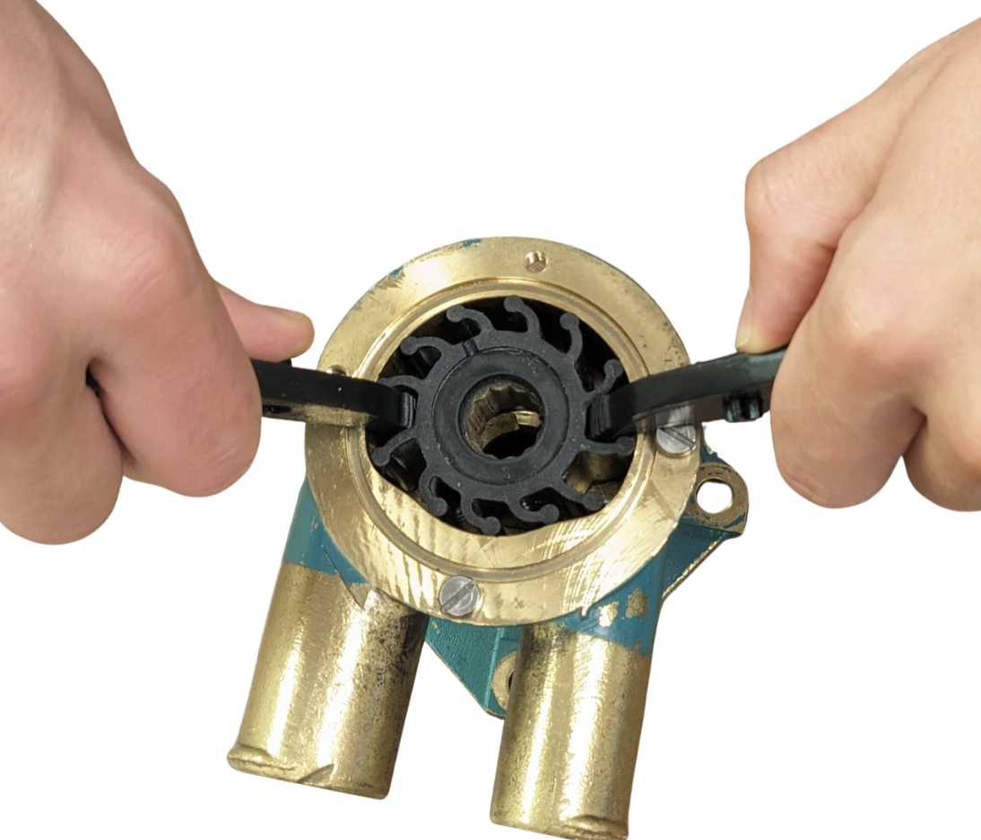 The plastic impeller lever works by distributing extraction force evenly across the impeller hub, making quick work of removal without marring the pump bore or damaging delicate rubber vanes. (Photo/ Parts4Engines)