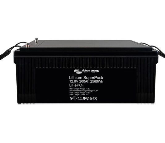 Lithium Batteries for Small Boats: A LiFePO4 Buyer’s Guide