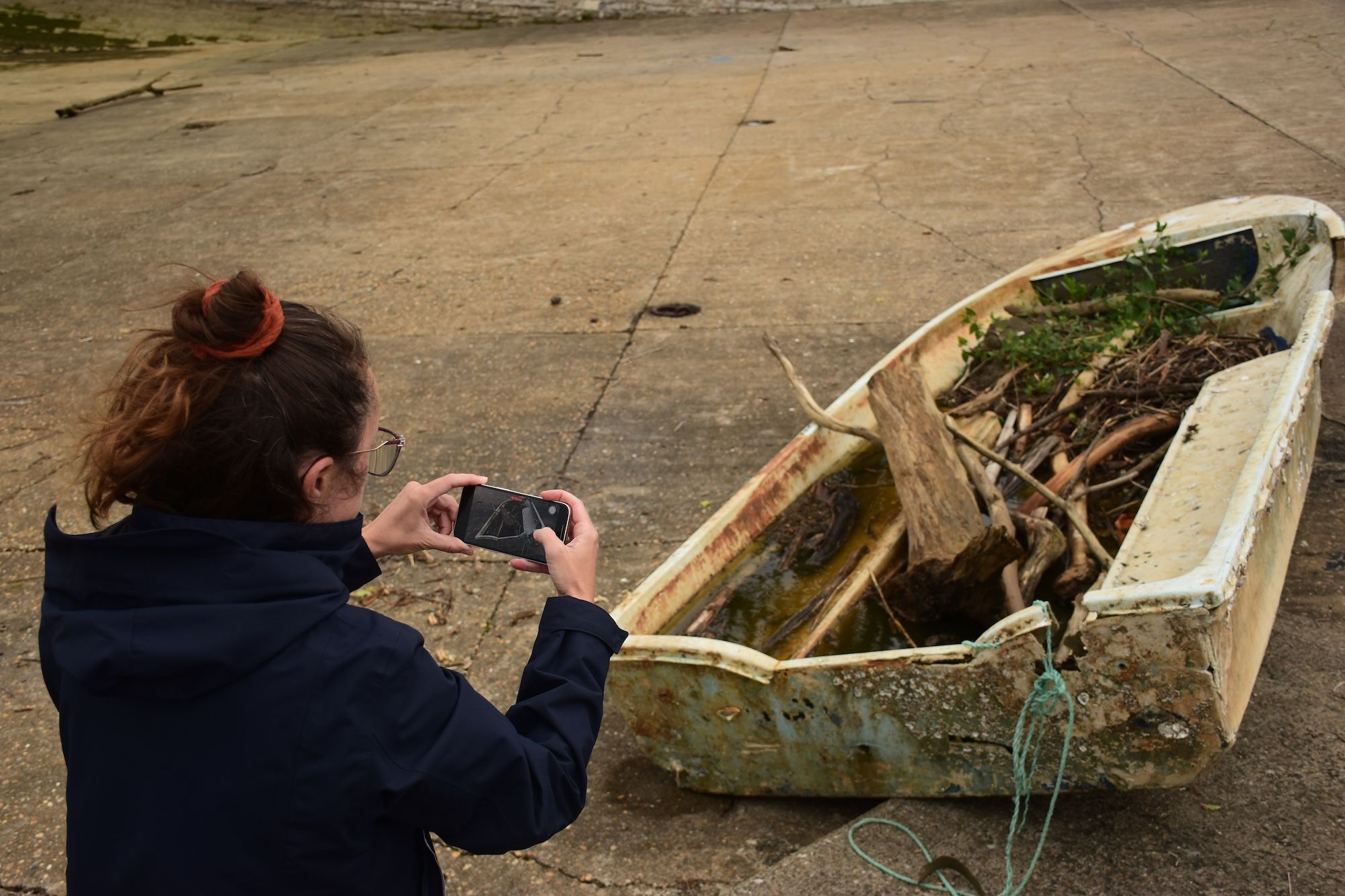 With a smart phone and a notebook you can document important end-of-life boat data and upload it onto the global Bad Boats map. (Photo/ Remy Richard)