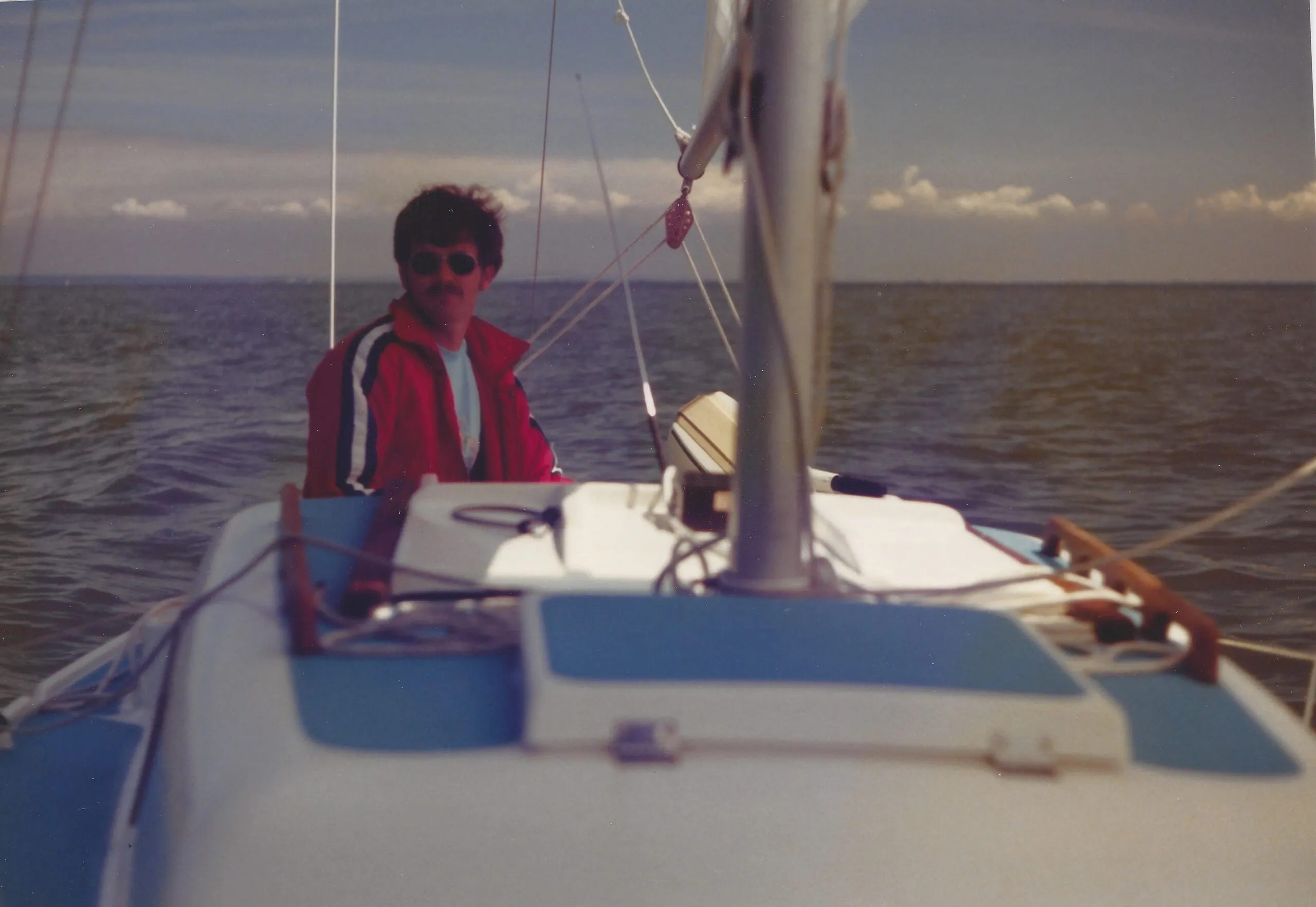 The author at the helm of the Balboa 20. (Photo/ Bert Vermeer)